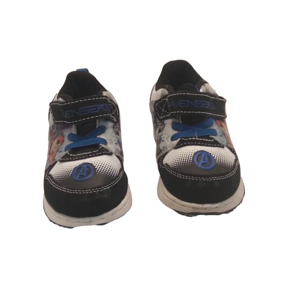 Marvel Black & White Tennis Shoes Light Up While Walking Youth Size 8 Avengers